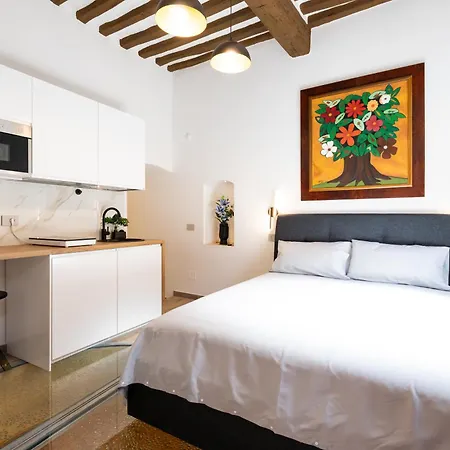 Guesthost - Porta Ovile Glam & Apartment