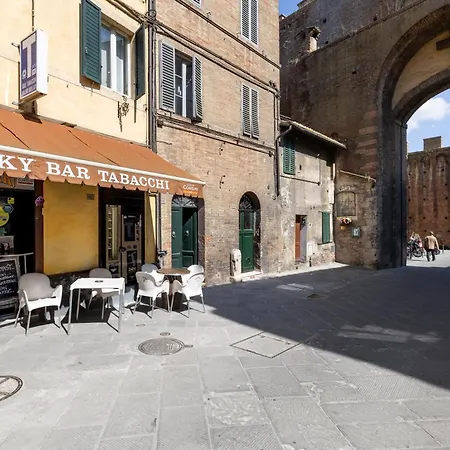 Guesthost - Porta Ovile Glam & * Siena