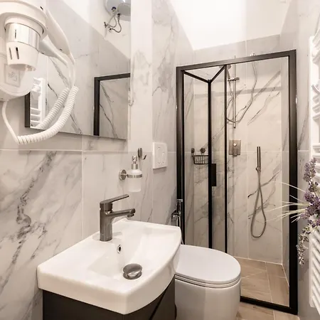 Guesthost - Porta Ovile Glam & Apartment Siena